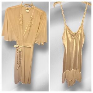 Dentelle 2 Piece Robe & Negligee Set as is‎